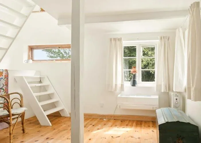 Quiet Hideaway Surrounded By Nature Ferienhaus