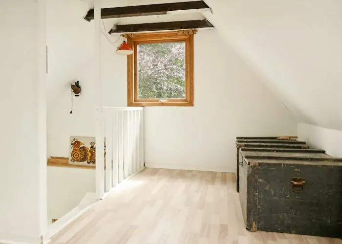 Quiet Hideaway Surrounded By Nature Ferienhaus Vesterborg