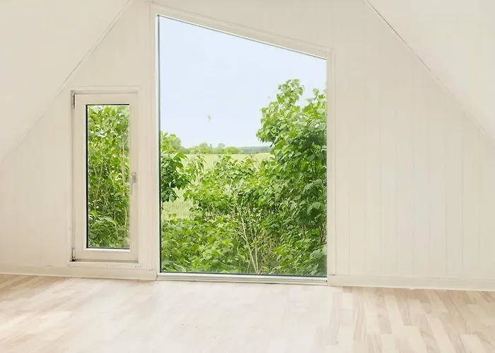 Quiet Hideaway Surrounded By Nature Vesterborg